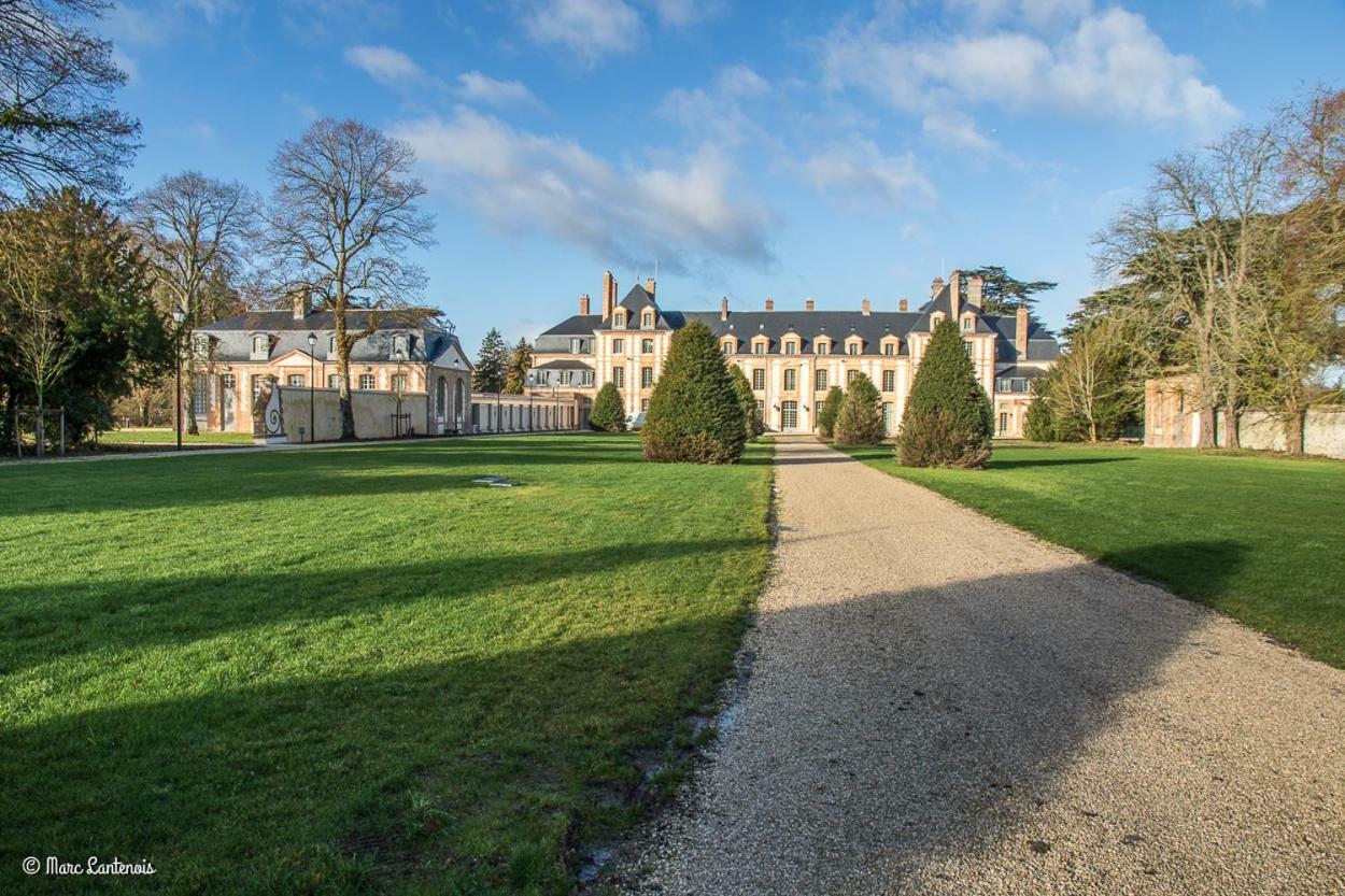 Exceptionnel Château près de Paris Abondant Esterno foto