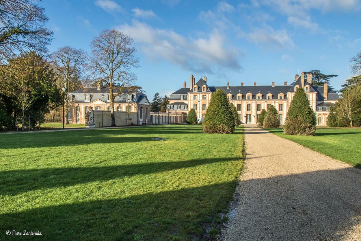 Exceptionnel Château près de Paris Abondant Esterno foto